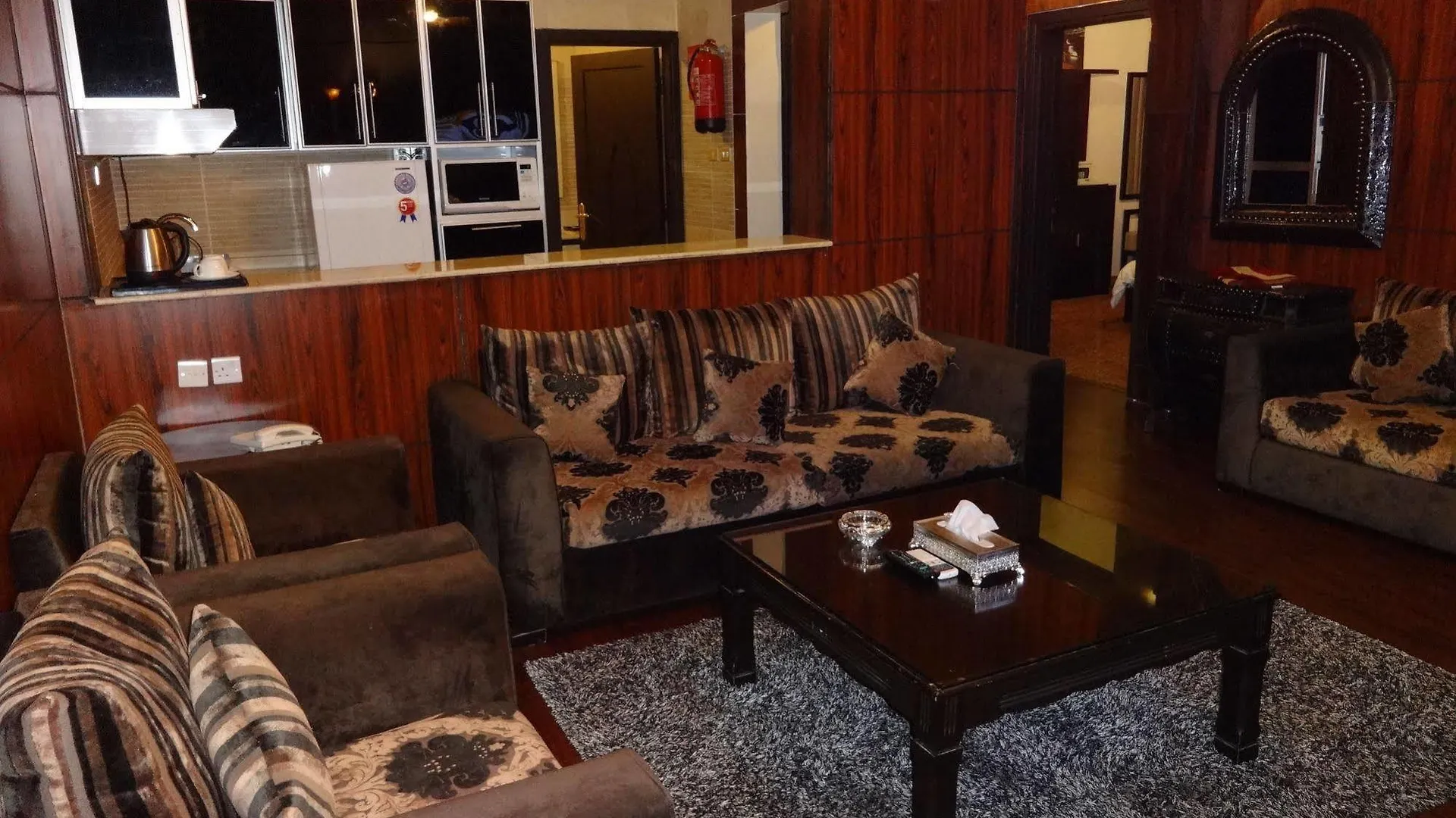 جدة La Fontaine Quraish Suites