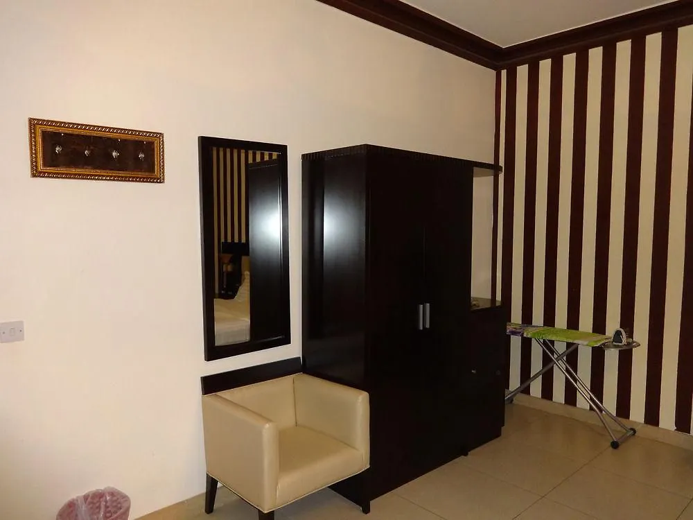 La Fontaine Quraish Suites Jeddah 3*,