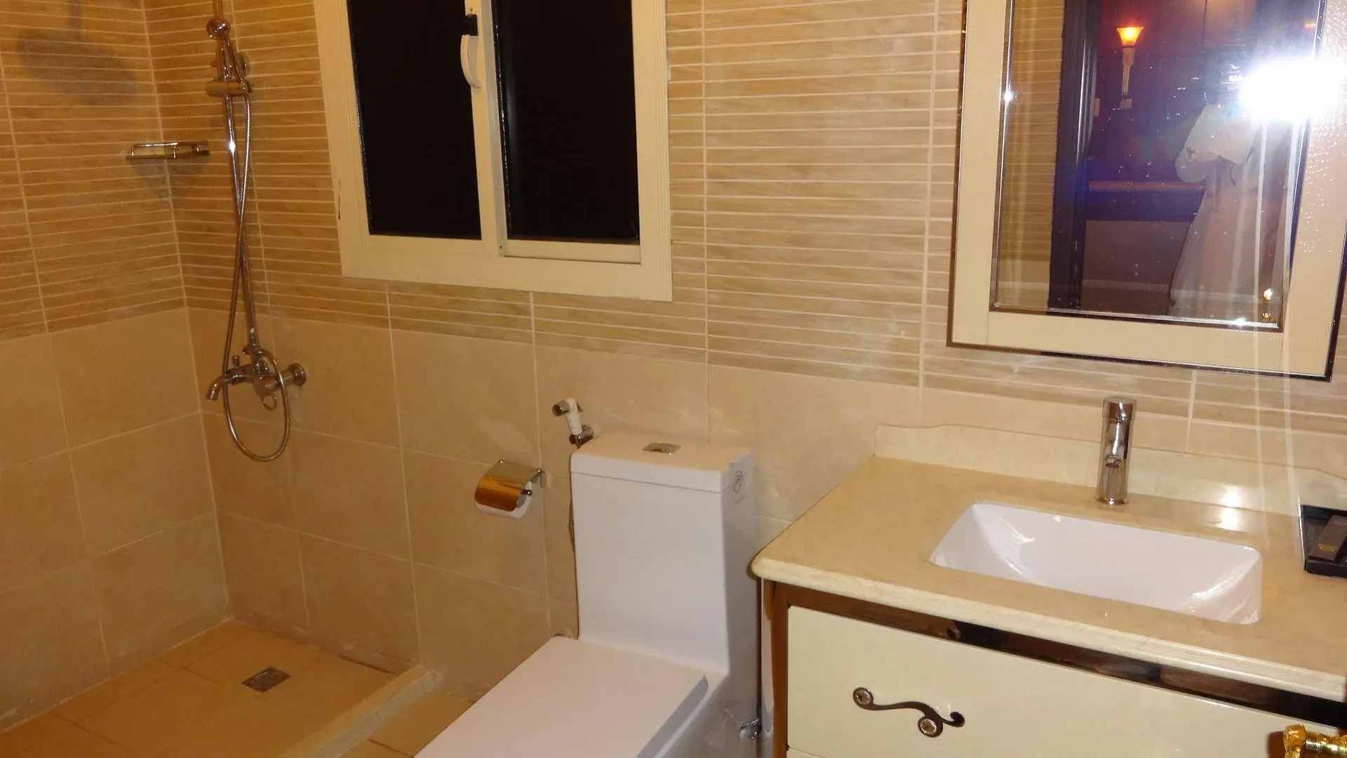 La Fontaine Quraish Suites Jeddah Aparthotel