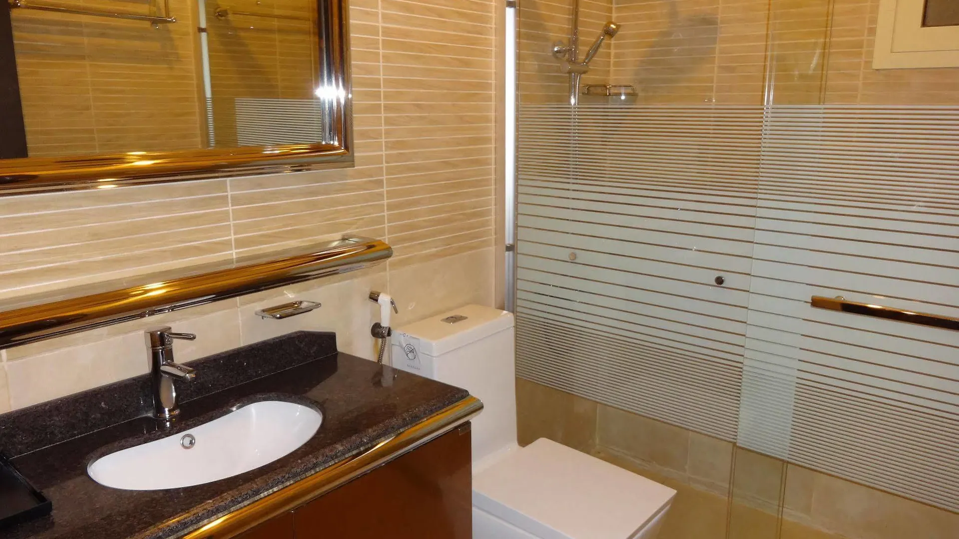 La Fontaine Quraish Suites Jeddah 3*,  Saudi Arabia